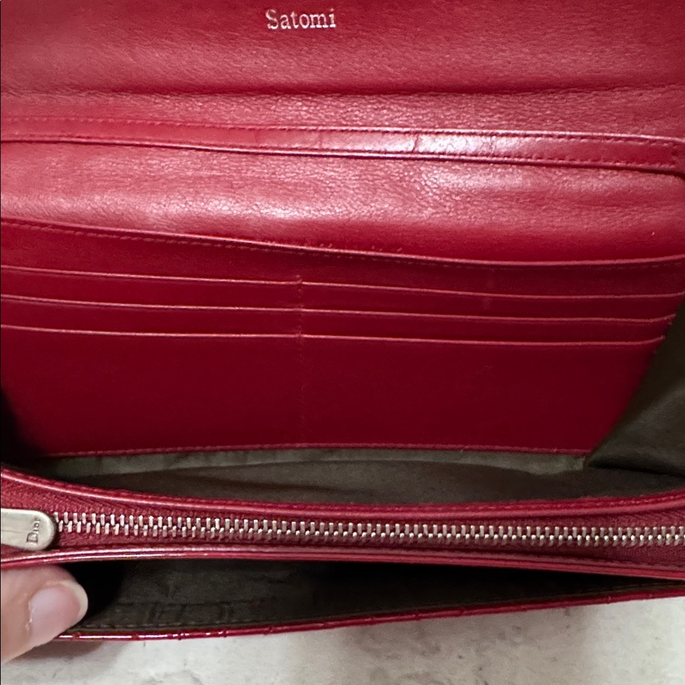 DIOR ♥️ patent cannage wallet on chain ♥️ - Picture 9 of 15